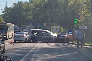 Около дизельного завода в Пензе произошла массовая авария