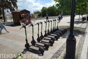 Пензенцам напомнили о правилах безопасной поездки на самокатах