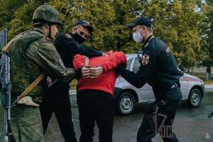 Мужчина пытался пробраться в Заречный через ограждение охраняемой полосы