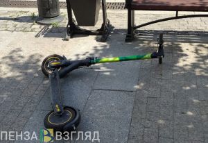 Пензенца с женой из перцового баллончика обрызгали самокатчики