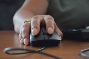 Искатель любви за деньги вместе с пензенскими полицейскими теперь ищет мошенницу