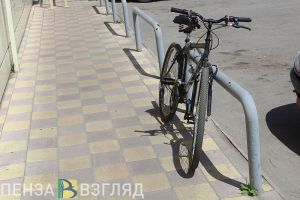 В Пензе ищут водителя автомобиля, который сбил женщину на велосипеде