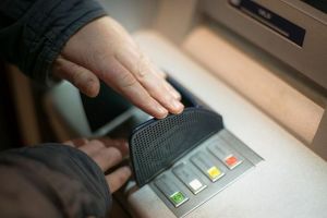 Жительница Пензенской области перечислила 1,5 миллиона рублей мошенникам