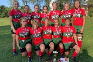 Женская регбийная команда «Локомотив-Каменка» второй год подряд выигрывает турнир по регби-7