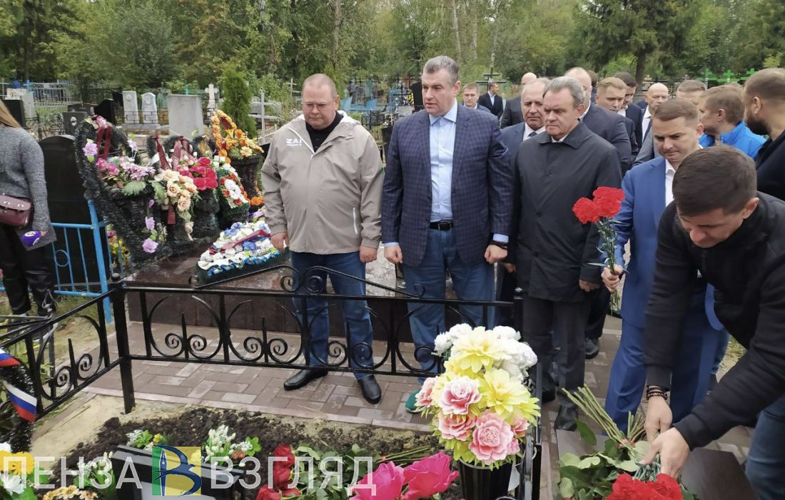 Сколько погибших на данный момент в сво. Пенза могилы погибших в сво. Могилы погибших на Украине.
