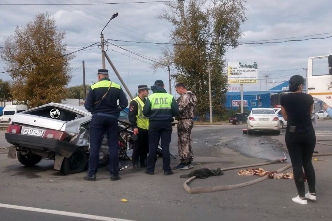 Девятка» напополам, пожар на Карпинского, пропал мужчина — главные новости  Пензы и области за 18 сентября