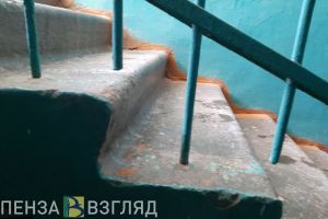 В Заречном после вмешательства прокуратуры управляйка сделала ремонт в подъездах