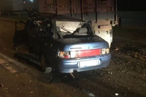 В Пензе тело погибшего водителя извлекли из машины врачи и очевидцы