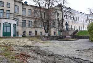 В Пензе по поручению мэра приведут в порядок территорию возле памятника Лермонтову