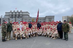 Пензенские юнармейцы прошли маршем на «Параде Памяти» в Самаре