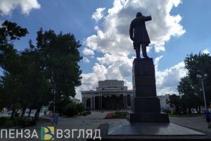 В Пензе обследуют памятники Ленину и Белинскому