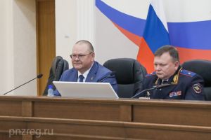 Олег Мельниченко поблагодарил представителей ОВД Пензенской области за службу