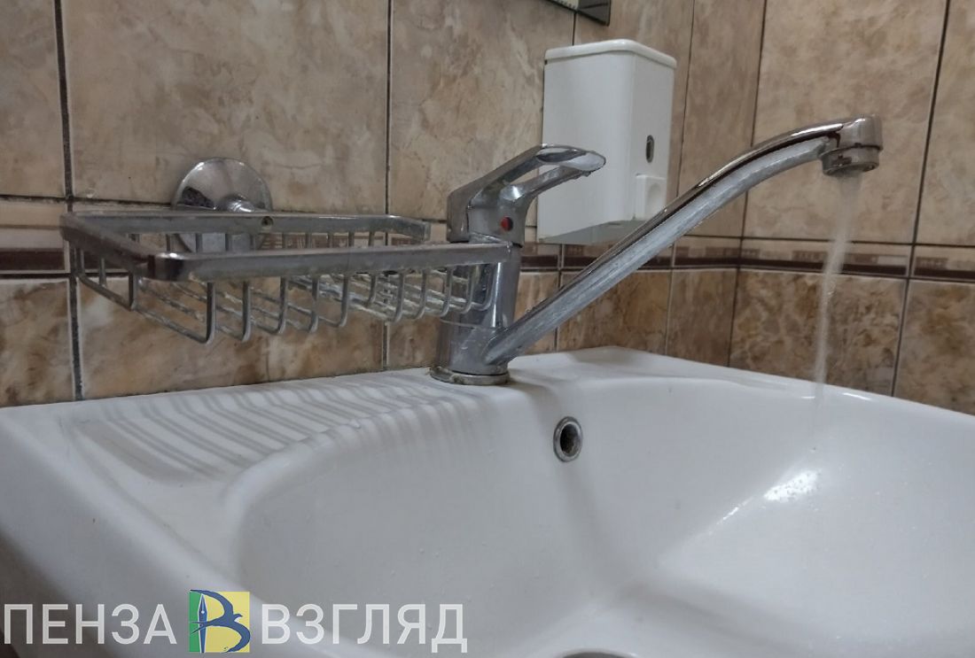 В пензенские больницы и сотни домов вернули воду после масштабных отключений