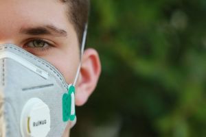 Жильцы дома на улице Попова в Пензе пожаловались на невыносимый запах
