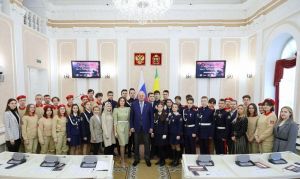 Вадим Супиков вручил сертификаты участникам акции «Тест по истории Великой Отечественной войны»