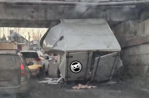 «Мост Винни Пуха». Пензенцы сообщают о застрявшем под путепроводом грузовике
