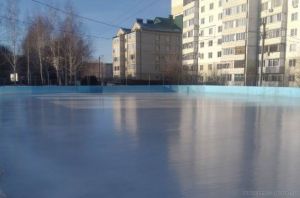 В Пензе началась работа по заливке хоккейных площадок