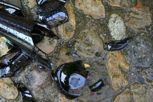 В Нижнем Ломове мужчина разбил бутылку водки, чтобы порезать приятеля ее осколками