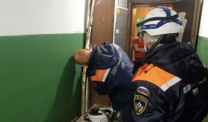 Спасатели помогали вскрывать двери в квартиры пензенцев