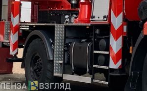 В Сердобске при пожаре в гараже вспыхнула машина