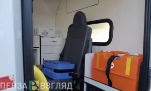 Под Пензой иномарка улетела в кювет: пострадали двое парней