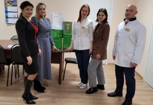 Юным пациентам с онкологией сделали подарки