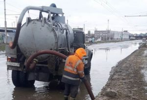 В Пензе коммунальщики ликвидируют локальные подтопления