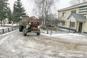 Уборкой снега в Пензенской области занимаются более 800 спецмашин и 2400 человек