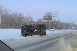 На Западной поляне в Пензе опрокинулся грузовик