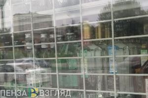 В Пензе сотрудник шиномонтажа украл деньги из сейфа, чтобы купить алкоголь