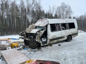 В Пензенской области возбудили уголовное дело по факту смерти двух человек в ДТП с фурой и автобусом