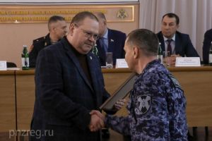 Олег Мельниченко отметил профессионализм пензенских росгвардейцев