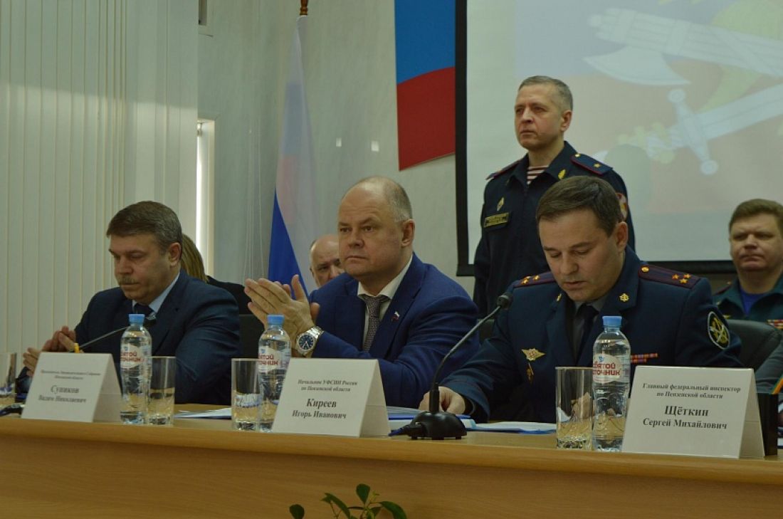 Персоны Пензенской области: Вадим Супиков наградил лучших сотрудников регионального УФСИН