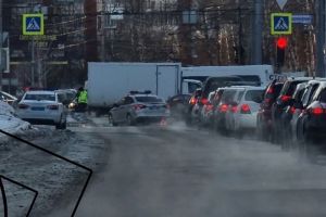 Опубликовано видео момента ДТП с участием полицейской машины на Окружной улице Пензы