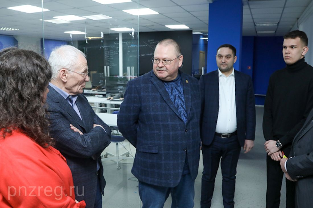 В Пензе сенатор Григорий Рапота посетил «Кванториум НЭЛ» и ПГУ