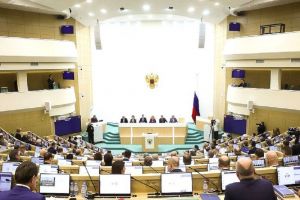 Обе палаты российского парламента перенесли заседания на 22 февраля