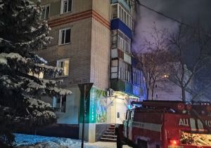 В Сердобске при пожаре в доме на улице Ленина спасли пятерых жильцов, в том числе ребенка