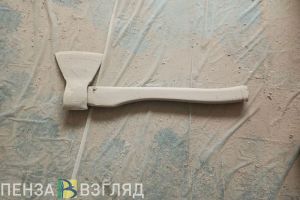 В Каменском районе ревнивец ударил топором свою сожительницу