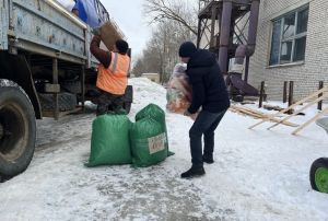Зареченские участники СВО отправили женам посылки к 8 Марта