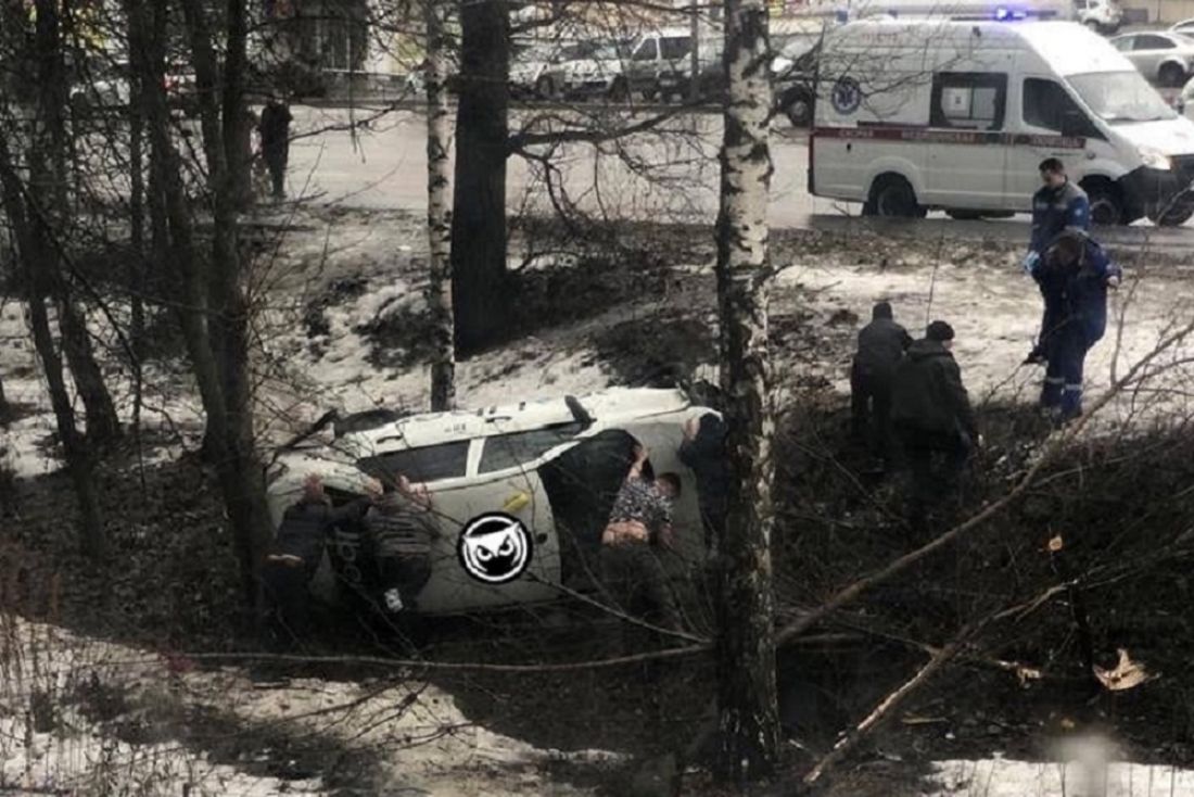 В Пензе таксист погиб, пытаясь уйти от столкновения со «скорой»