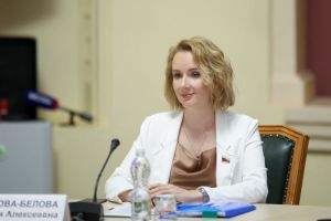 Мельниченко поддержал Львову-Белову, ордер на арест которой выдал суд в Гааге
