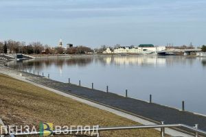 Вода отступила: на набережной реки Суры в Пензе снова сухо
