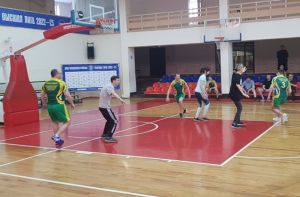 Пензенские госслужащие состязались в баскетбольных матчах