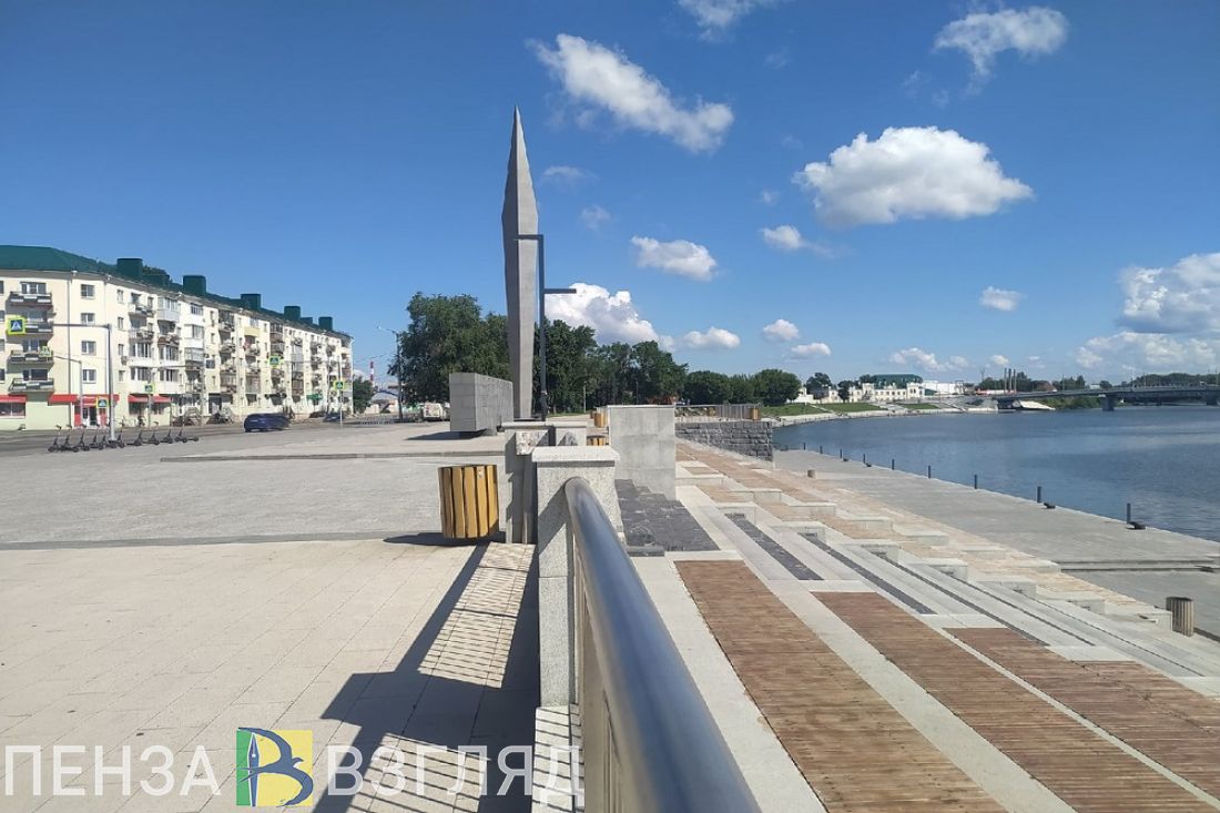Пензенцам рассказали, когда уберут забор на набережной реки Суры