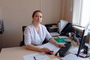 В пустующий два года ФАП села Бекетовка устроилась новая медсестра