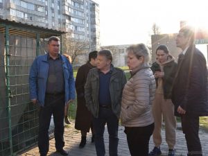 Александр Басенко выявил недочеты в благоустройстве Октябрьского района