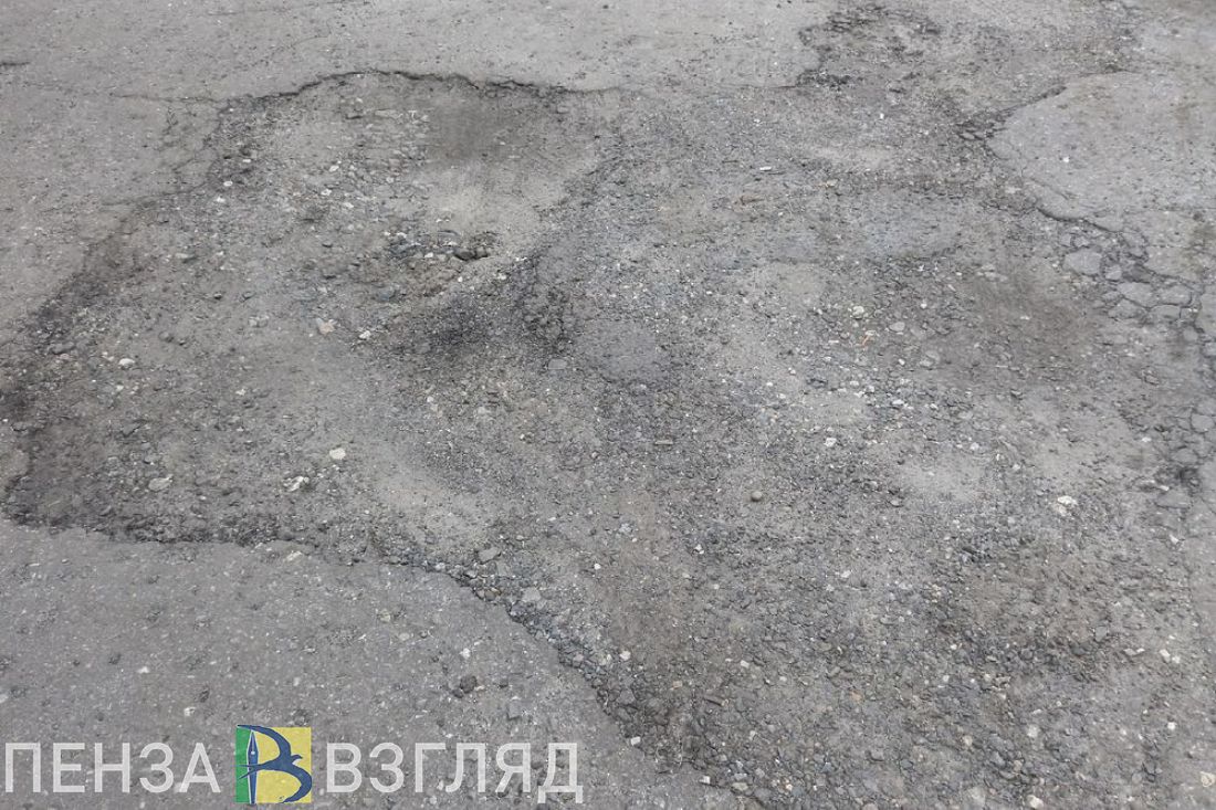 Жители Пензенской области жалуются на разбитую лесовозами дорогу