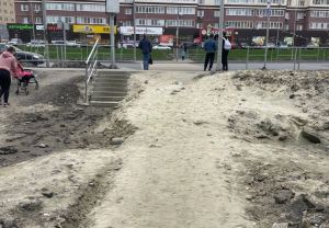 Жители дальнего Арбекова пожаловались на безобразное состояние пешеходной дорожки
