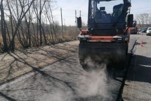 Начались ремонтные работы дороги в микрорайон Заря
