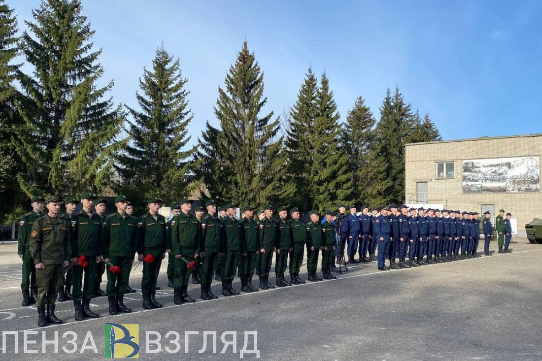 Торжественная церемония отправки призывников в воинские части прошла в Пензе